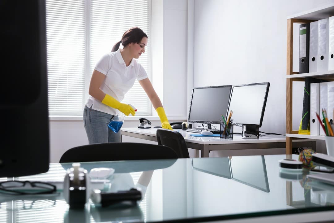 Read more about the article Jak sprzątać skutecznie i efektywnie biura?