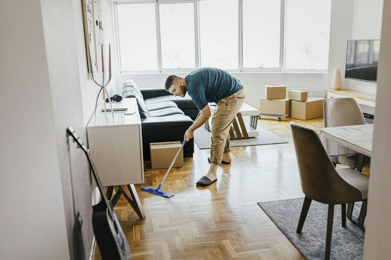 You are currently viewing Jak przygotować mieszkanie przed przeprowadzką, aby szybciej i skuteczniej posprzątać?